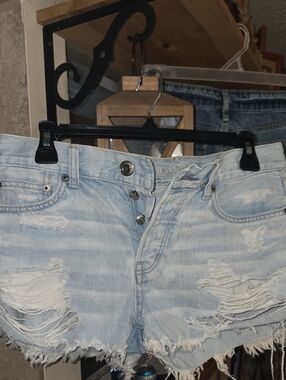 American Eagle Outfitters Light Blue Distressed Denim Jean Shorts🟣